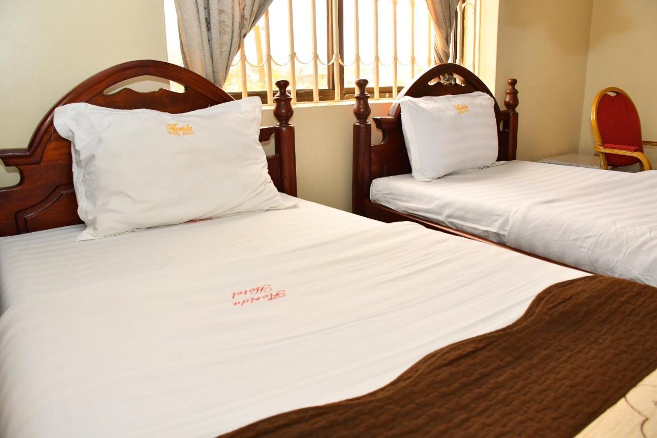 Florida Hotel Zaana Кампала Екстериор снимка