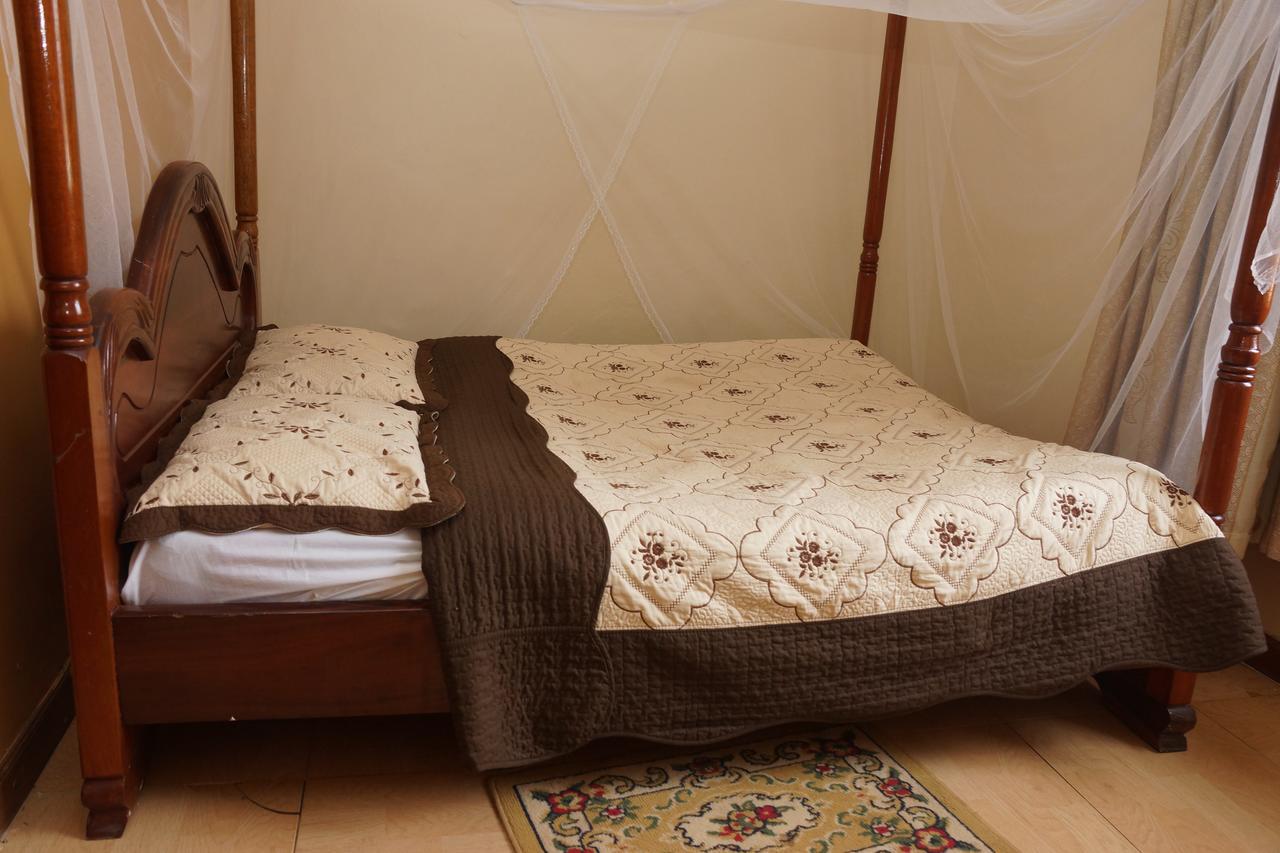 Florida Hotel Zaana Кампала Екстериор снимка