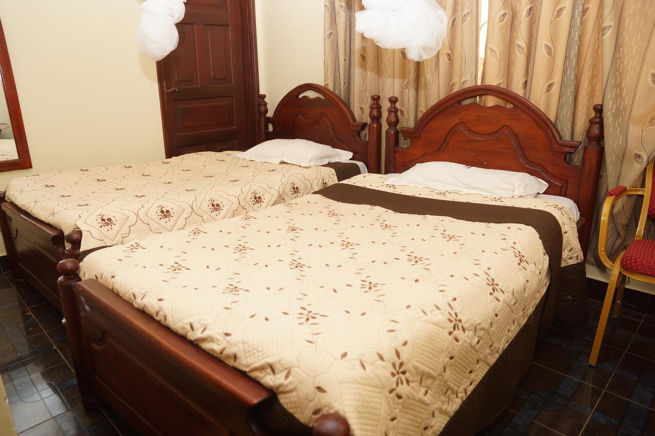 Florida Hotel Zaana Кампала Екстериор снимка
