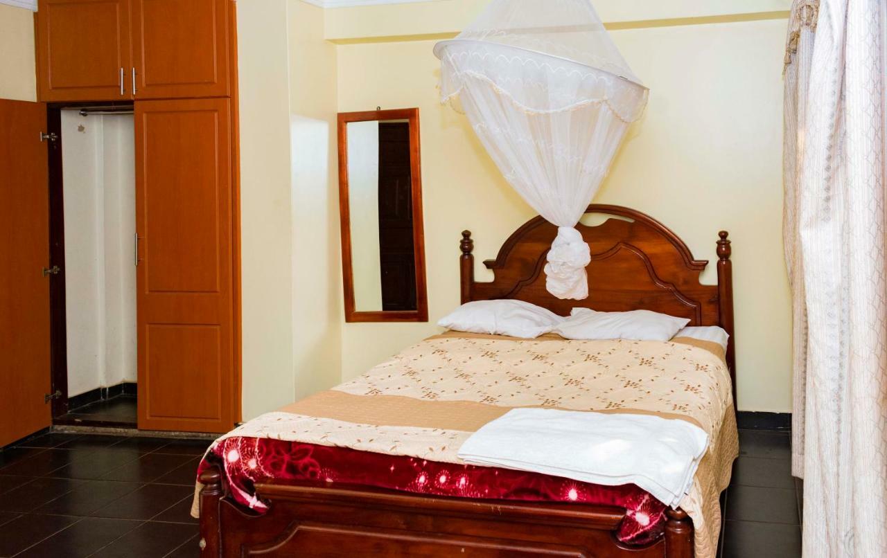 Florida Hotel Zaana Кампала Екстериор снимка